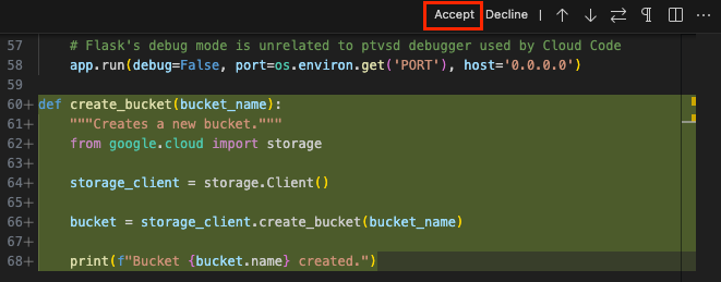 Gemini Code Assist öffnet eine Vergleichsansicht, in der der generierte Code angezeigt wird.